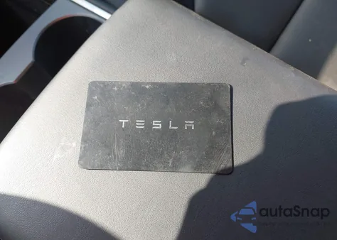 2024 Tesla Model Y Long Range Dual Motor All-Wheel Drive/Rwd из США, поврежденный, VIN 7SAYGDED5RF111095